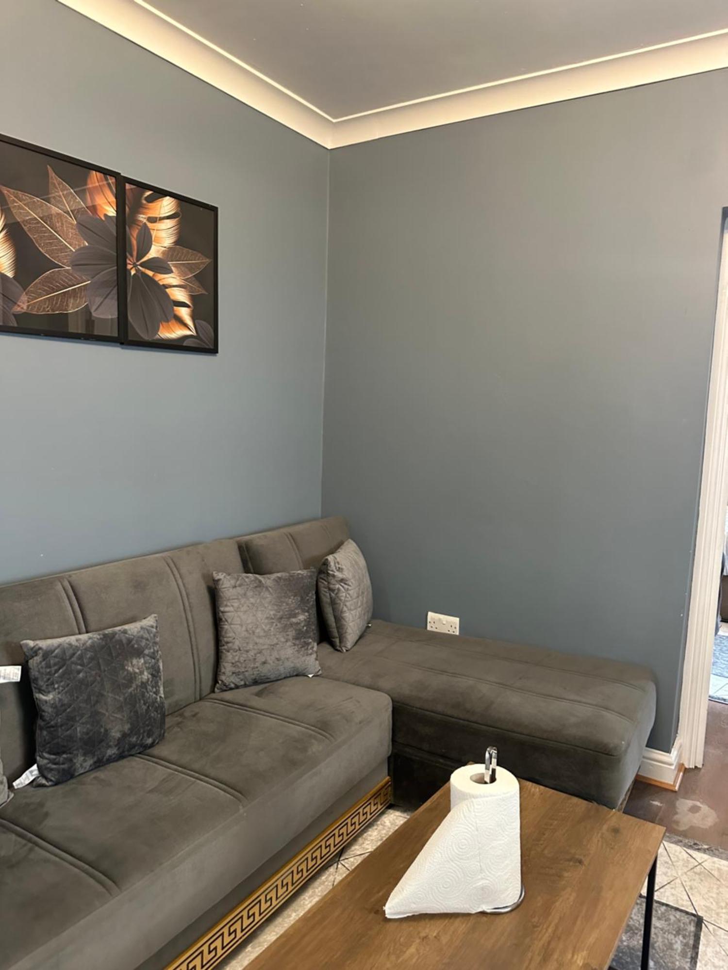 Amazing Ground Floor One Bedroom Apartment Forest Road Лондон Екстериор снимка