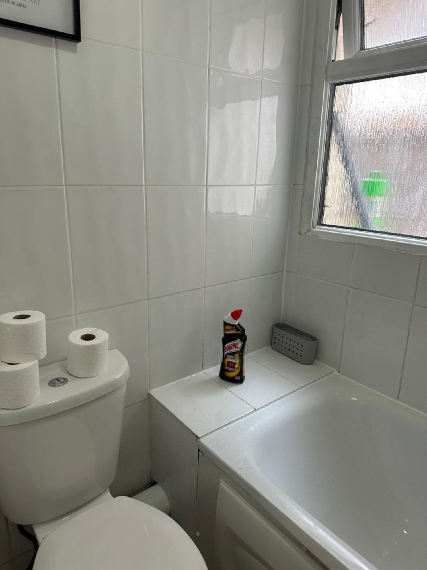 Amazing Ground Floor One Bedroom Apartment Forest Road Лондон Екстериор снимка